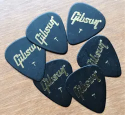 GIBSON GUITAR PICKS STANDARD SIZE (THIN)  351 6 PICKS