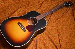 GIBSON J-45 STANDARD