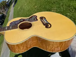 2008 GIBSON CUSTOM SHOP SJ-200 FIVE STAR MAPLE QUILT ACOUSTIC GUITAR - 1 OF 26