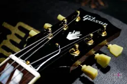 CUSTOM SHOP CRIMSON
