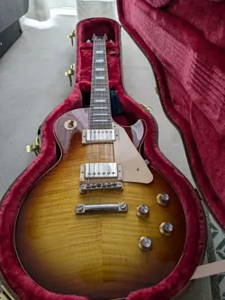 GIBSON LES PAUL STANDARD 60S ELECTRIC GUITAR, THIN NECK, EXCELLENT CONDITION
