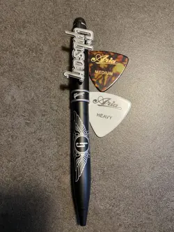 GIBSON BALLPOINT PEN AND BONUS PICKS