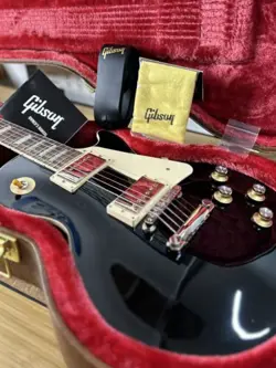 2023 GIBSON LES PAUL CLASSIC EBONY
