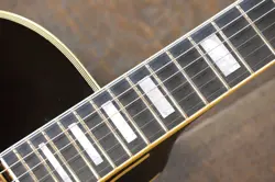 HOLLOWBODY GUITAR FIGURED