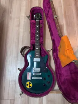 GIBSON LES PAUL STUDIO ELECTRIC GUITAR GREEN WITH ORIGINAL HARD CASE