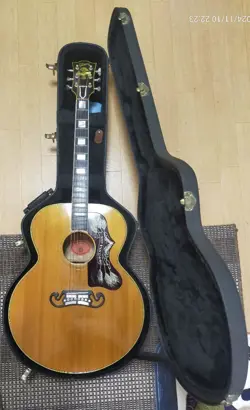 GIBSON MONTANA GOLD (J-200) / ACOUSTIC GUITAR W/ ORIGINAL HC 