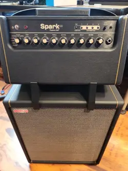 SPARK 40 CAB RISERS BLACK