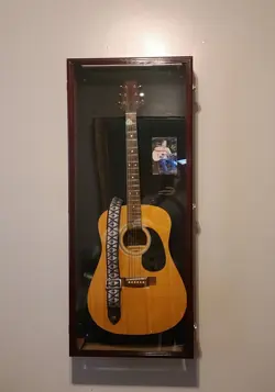 GUITAR DISPLAY CASE CHERRY & BLACK WOOD GIBSON FENDER HOLDER CABINET SHADOW BOX
