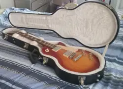 PERFECT CONDITION 2008 GIBSON LES PAUL STUDIO CHERRY SUNBURST 
