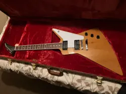 GIBSON 70S EXPLORER ANTIQUE NATURAL ELECTRIC GUITAR
