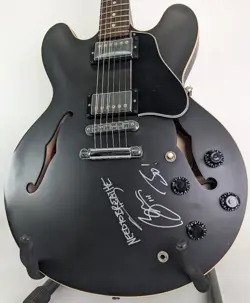 SIGNED GIBSON ES-335 DOT SEMI-HOLLOW ELECTRIC GUITAR - SATIN BLACK (HE2059693)