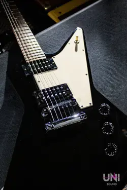 GIBSON EXPLORER 76/2004 (2004)