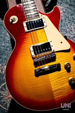 GIBSON LES PAUL CLASSIC PLUS 2000 HS (HERITAGE CHERRY )