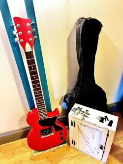 BAG AND HARDWARE