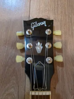 GIBSON SG LIMITED EDITION  AGED CHERRY 