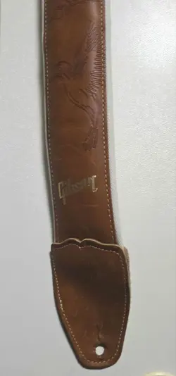 GIBSON HUMMINGBIRD LEATHER GUITAR STRAP WITH BIRD ENGRAVING COMFORT D413