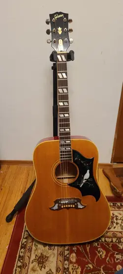 GIBSON DOVE ACCOUSTIC