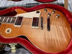 GIBSON LES PAUL STANDARD ELECTRIC GUITAR - 60S UNBURST
