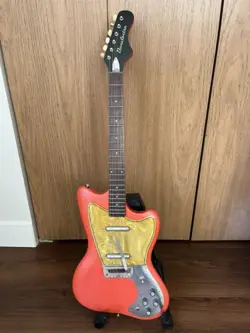 DANELECTRO DEAD ON ‘67 ELECTRIC GUITAR WITH GIBSON GIG BAG EXCELLENT CONDITION