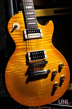 GIBSON GARY MOORE SIGNATURE LES PAUL / 2000 NO.DG956