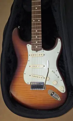 HERITAGE CHERRY BURST.