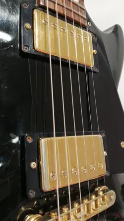 GIBSON LES PAUL STUDIO ELECTRIC GUITAR