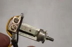 500K POTENTIOMETER LES