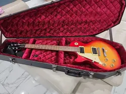 ELECTRIC GUITAR EPIPHONE BY GIBSON LES PAUL CHERRY SUNBURST GOOD SOUND AND CASE.