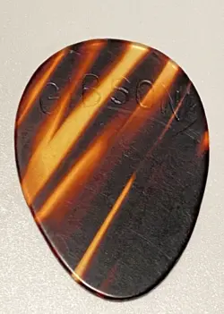 GUITAR PICKS-1940’S