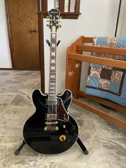 EPIPHONE B.B. KING LUCILLE ELECTRIC GUITAR W/ GIBSON HARDSHELL CASE