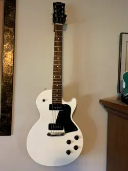 GIBSON LES PAUL SPECIAL TRIBUTE P-90 - WORN WHITE W/ NICE GIBSON GIG BAG/SWAG!