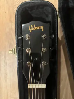 GIBSON J-45 NATURAL
