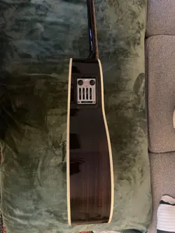 2007 ACOUSTIC GUITAR