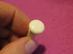 BUTTON PLUG