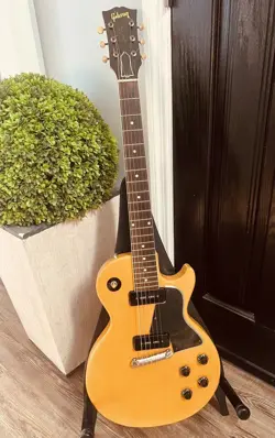 1957 GIBSON LES PAUL SPECIAL YELLOW TV WITH ORIGINAL CHIPBOARD CASE - GORGEOUS