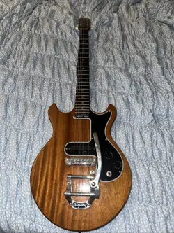1965 GIBSON MELODY MAKER..VINTAGE GIBSON