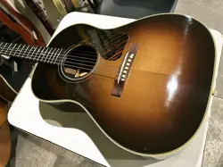 GIBSON CUSTOM SHOP 1942 BANNER LG-2 MONTANA 2011