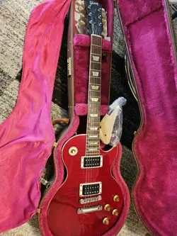 ELECTRIC GUITAR GIBSON LES PAUL CLASSIC PREMIUM PLUS TRANS RED MADE IN 1992