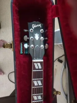 GIBSON HUMMINGBIRD PRO