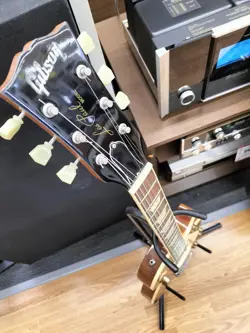 GIBSON LESPAUL STANDARD GOLD TOP ELECTRIC GUITAR