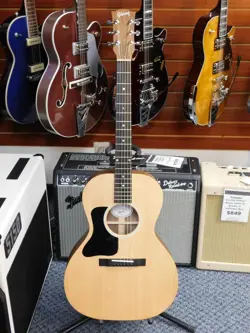 GIBSON G-00 ACOUSTIC GUITAR WITH GIG BAG LEFTY!