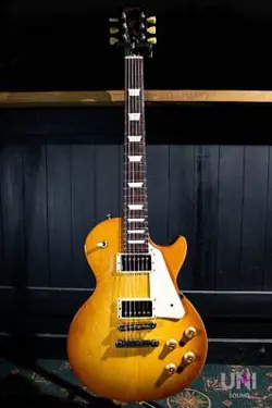 GIBSON LES PAUL TRIBUTE ELECTRIC GUITAR MADE IN USA 2020 W/ORIGINAL GIGBAG
