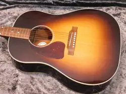 GIBSON J-45 STANDARD VS LEFTY 2017