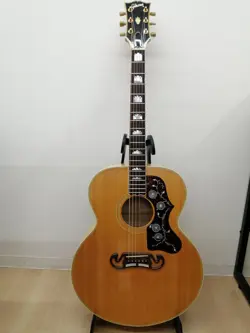 GIBSON J-200 ACOUSTIC GUITAR