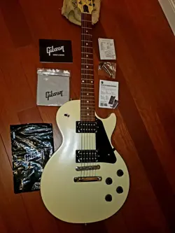 2023 GIBSON LES PAUL MODERN LITE GOLD MIST SATIN WITH GIG BAG