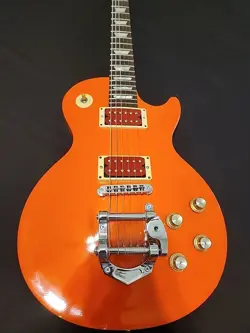 STUDIO VINTAGE GUITAR