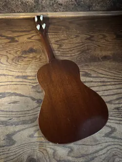 MAHOGANY UKULELE