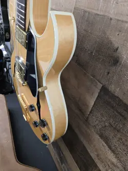 BLONDE GOLD