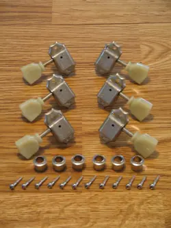 GIBSON USA NICKEL DELUXE VINTAGE REISSUE TUNERS W/ GREEN KEYS