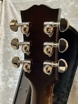 GIBSON TRIAL VIDEO J-45 STANDARD TRI-BURST VOS 23103082 GOOD FIRM TONE THERE ARE